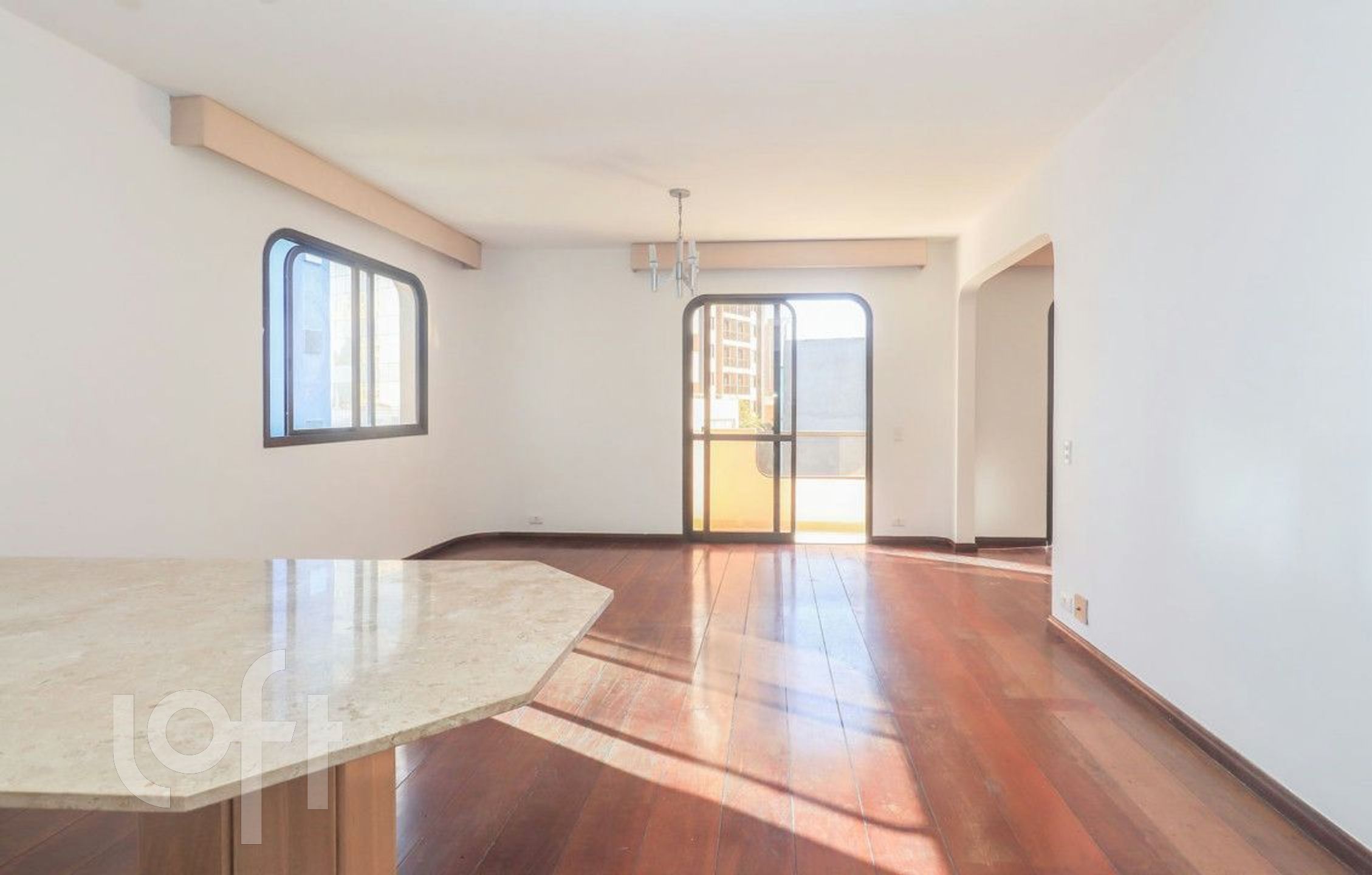 Apartamento à venda com 3 quartos, 145m² - Foto 2