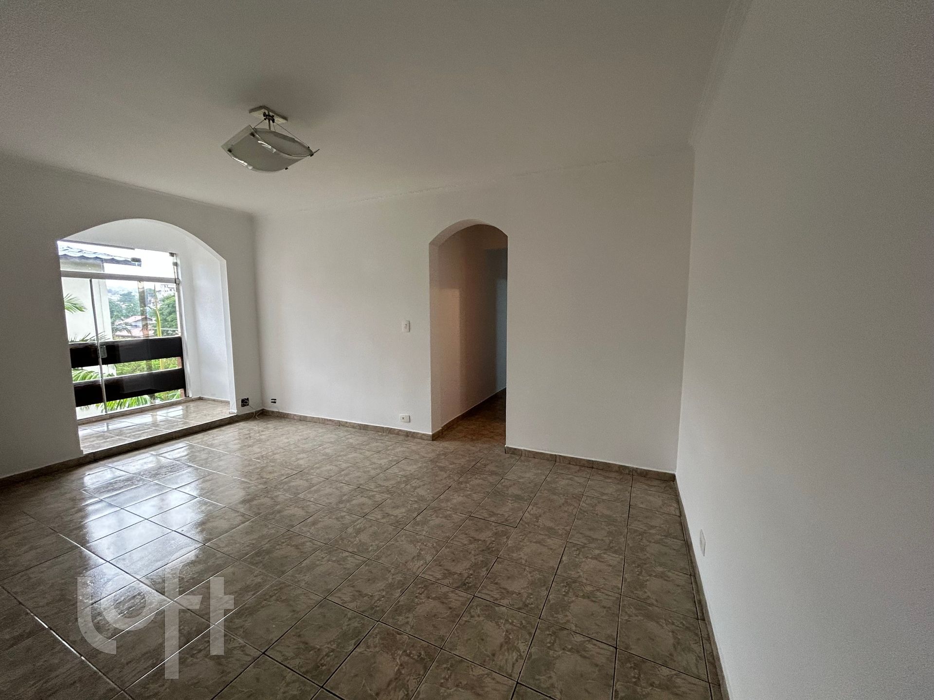 Apartamento à venda com 3 quartos, 77m² - Foto 1