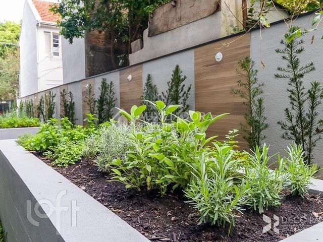 Apartamento com 81m², 3 dormitórios, 1 suíte, 2 vagas, Santana em Porto Alegre