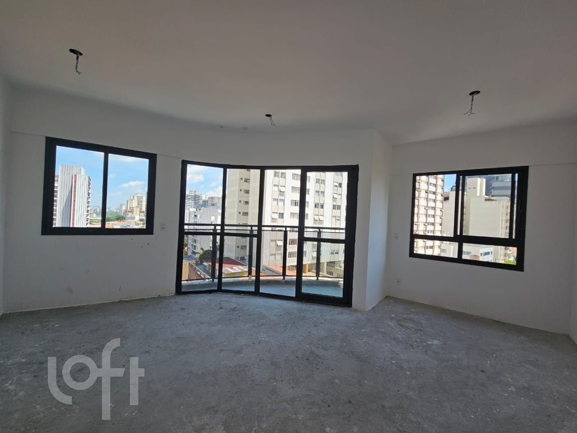 Apartamento à venda com 1 quarto, 34m² - Foto 2