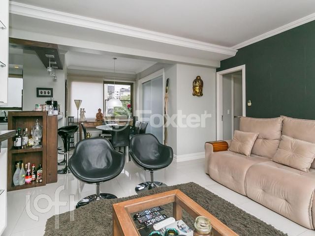 Apartamento com 94m², 3 dormitórios, 1 suíte, 3 vagas, Petrópolis em Porto Alegre