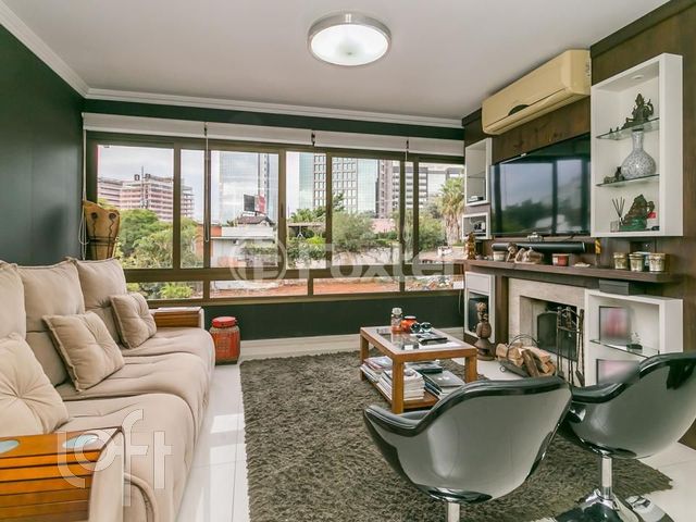 Apartamento com 94m², 3 dormitórios, 1 suíte, 3 vagas, Petrópolis em Porto Alegre