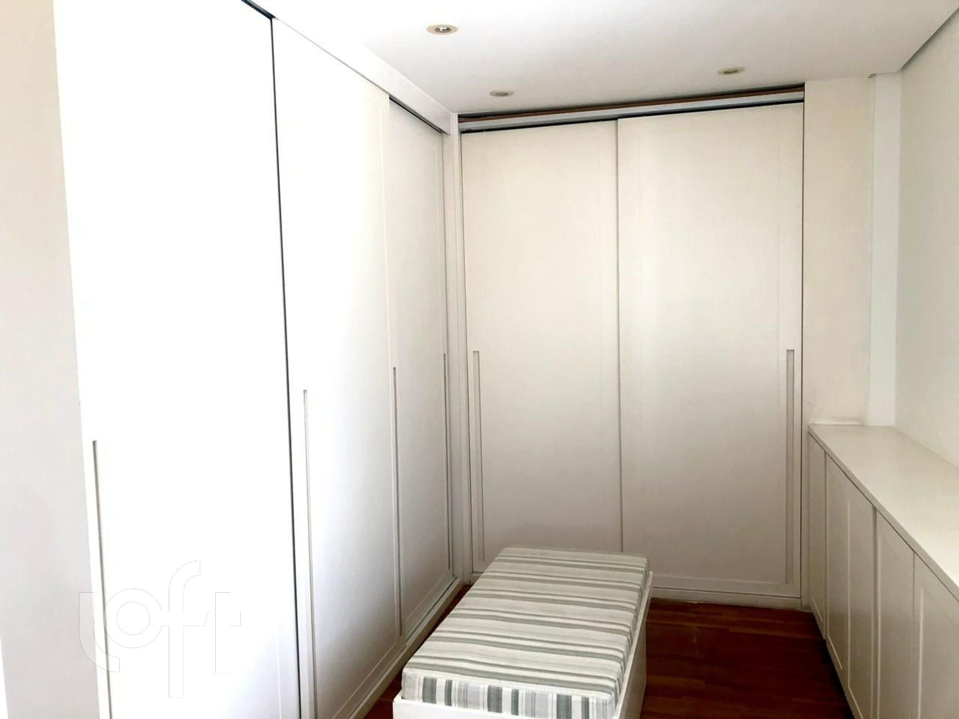 Apartamento à venda com 3 quartos, 241m² - Foto 13