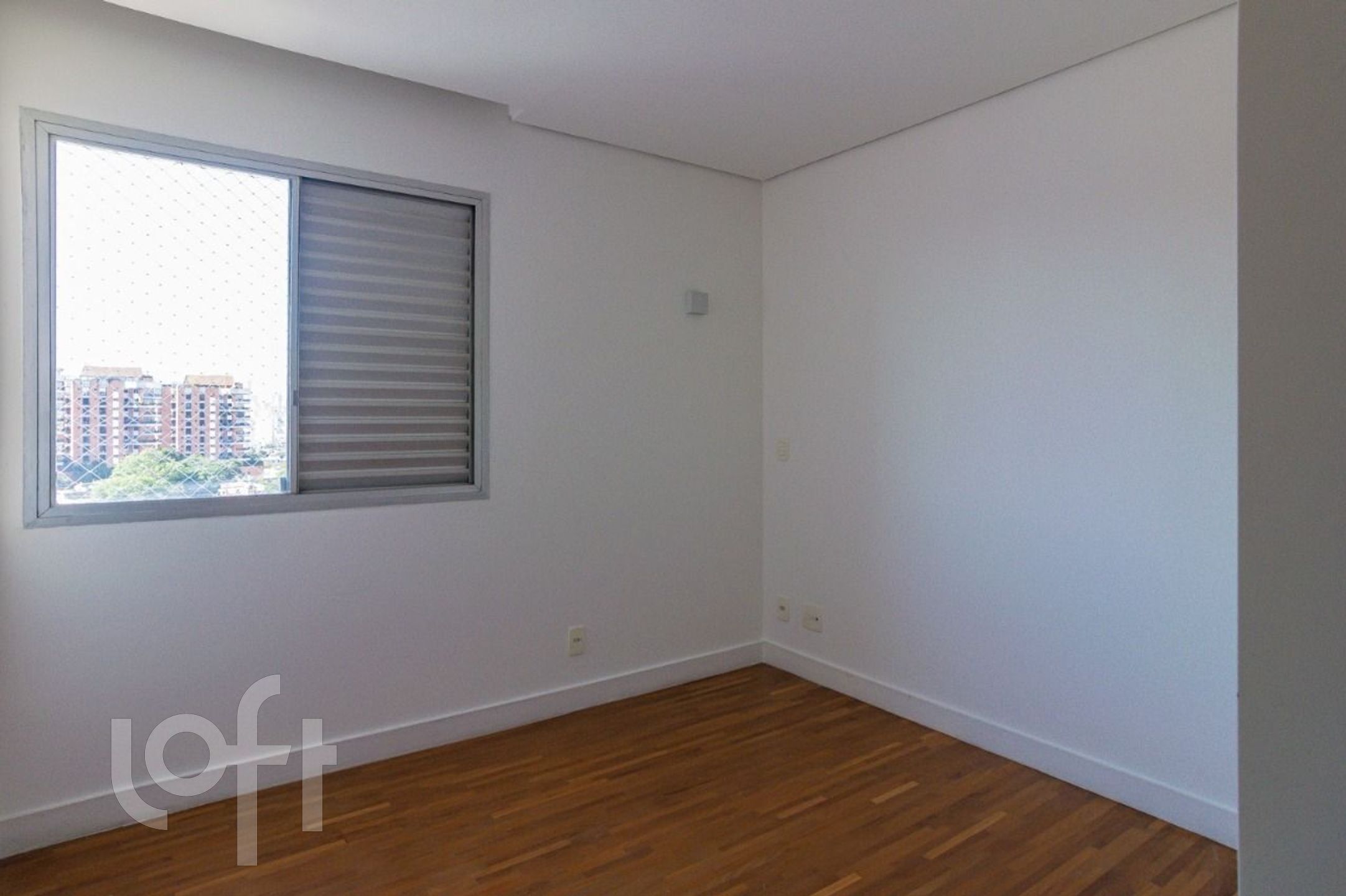 Apartamento à venda com 3 quartos, 241m² - Foto 11