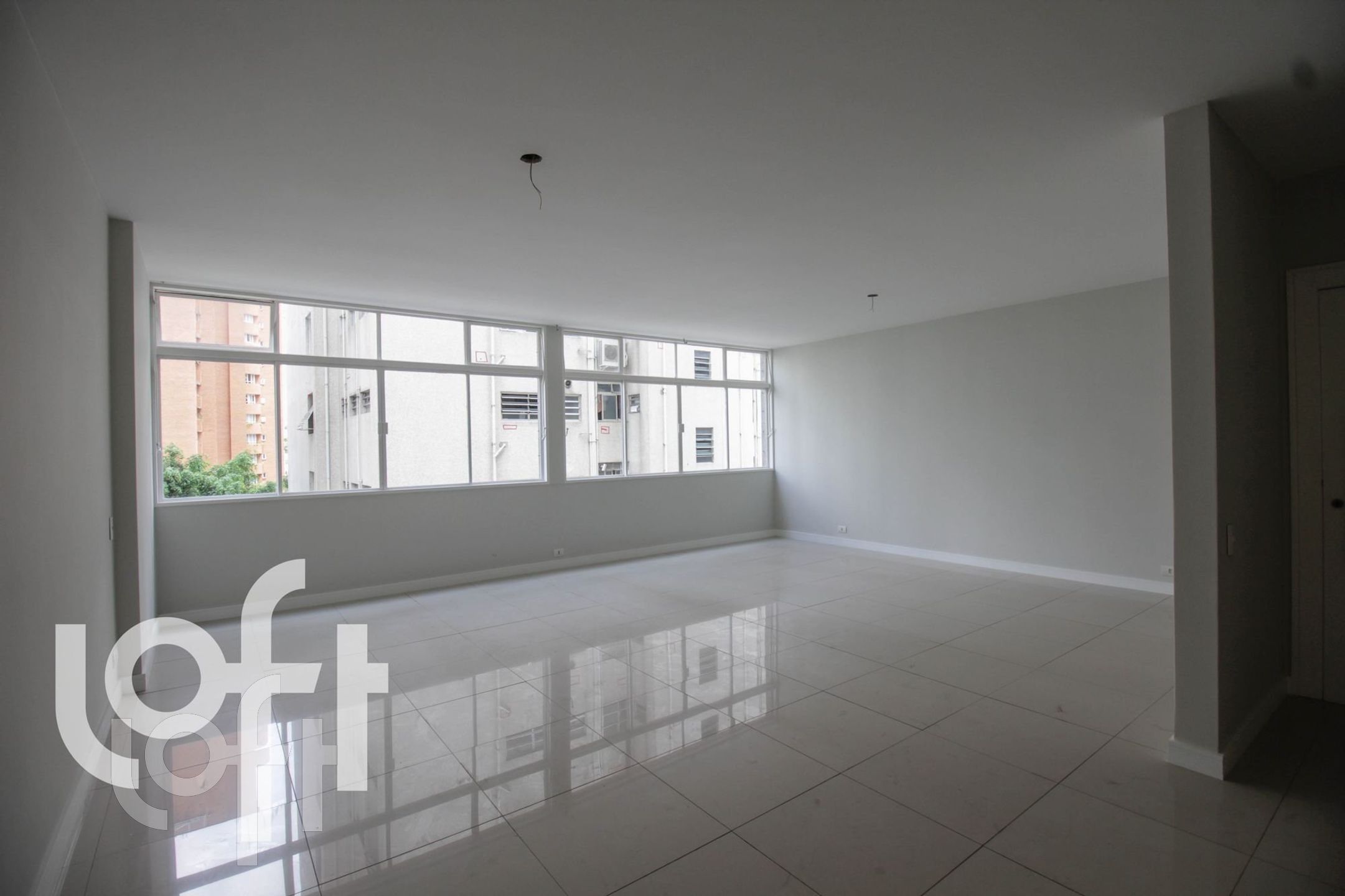 Apartamento à venda com 3 quartos, 151m² - Foto 1