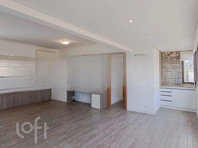 Apartamento com 106m², 3 dormitórios, 1 suíte, 2 vagas, Auxiliadora em Porto Alegre