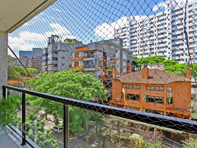 Apartamento com 99m², 2 dormitórios, 2 suítes, 2 vagas, Bela Vista em Porto Alegre