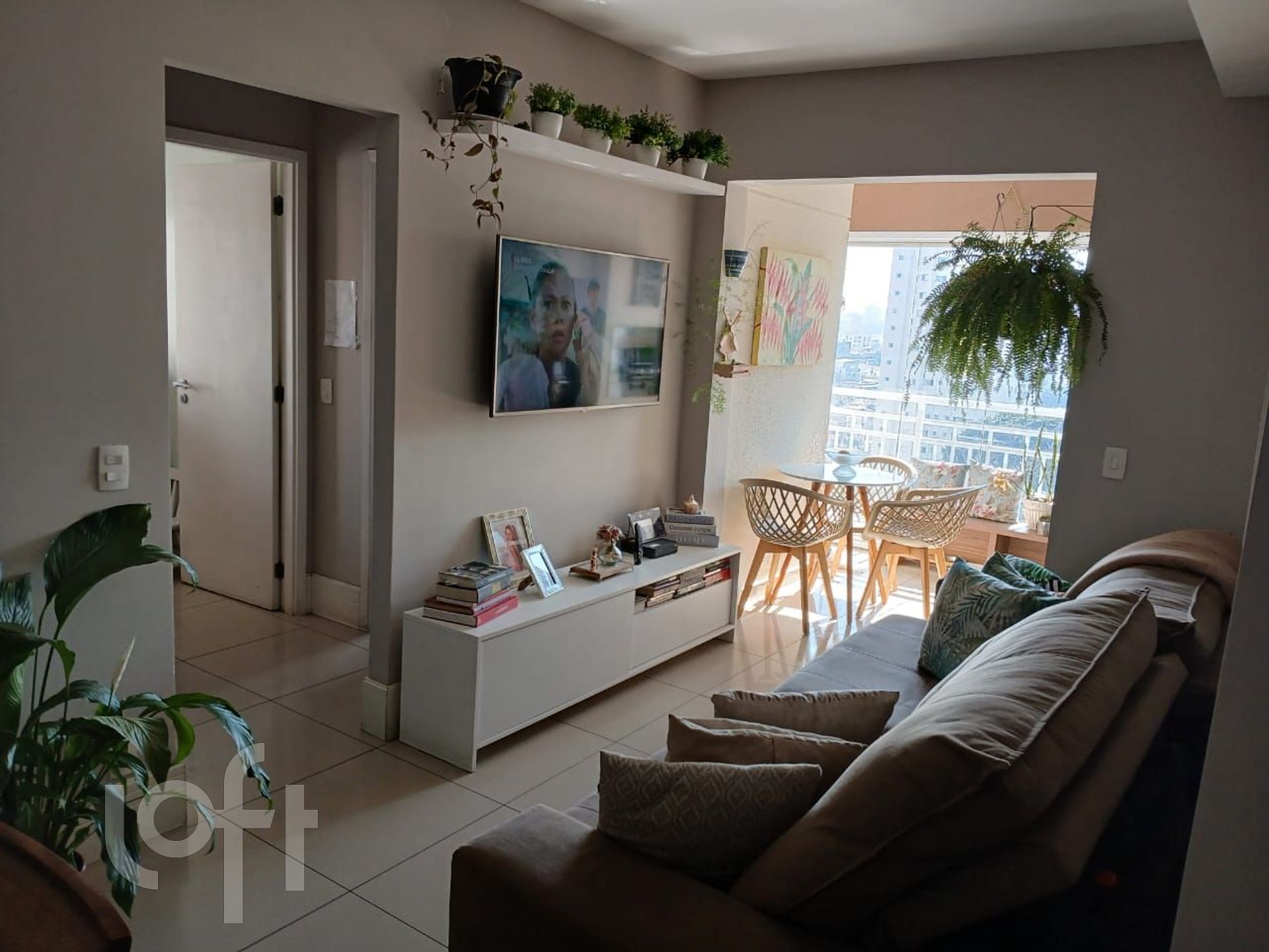 Apartamento à venda com 2 quartos, 63m² - Foto 1