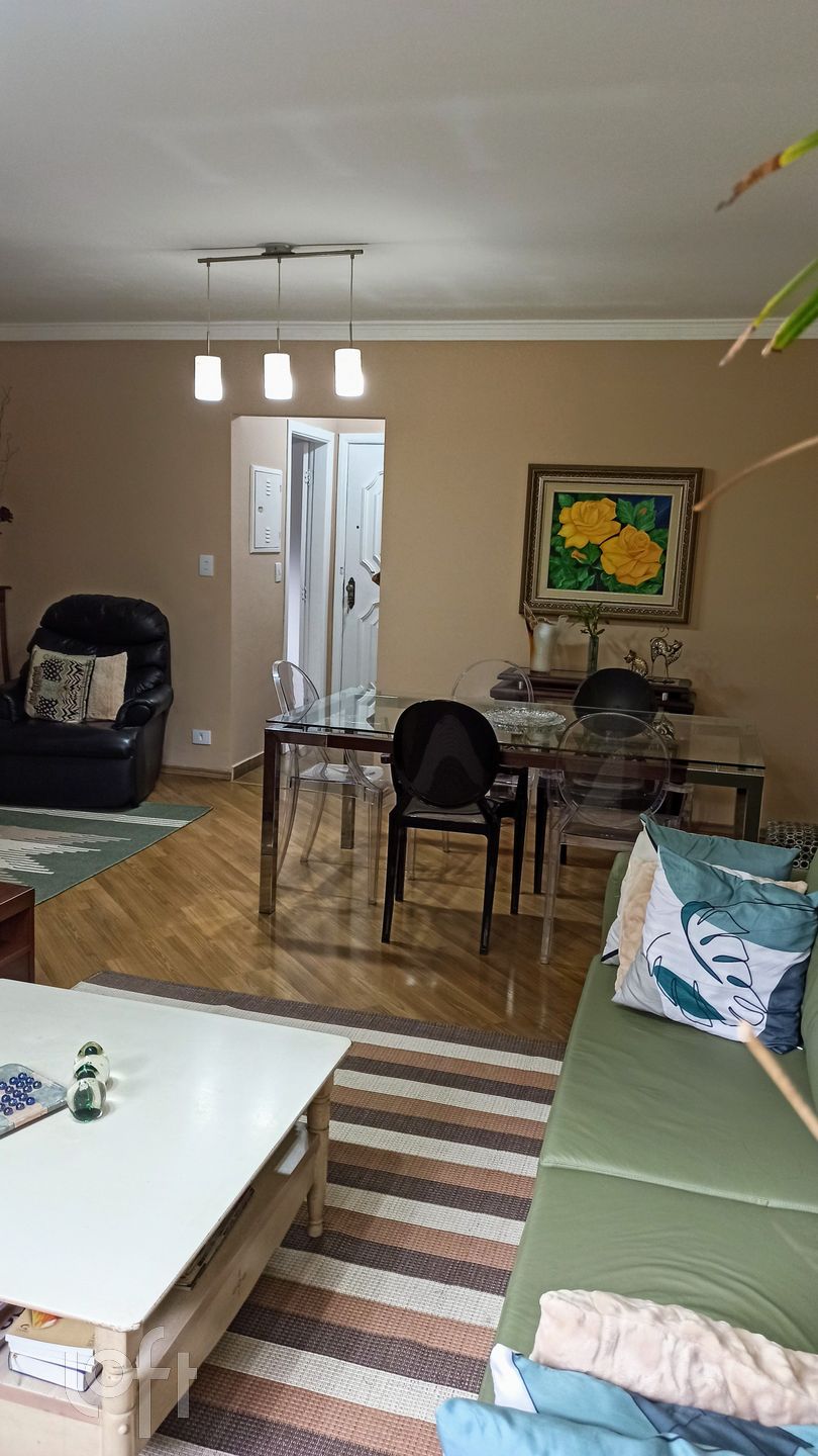 Apartamento à venda com 3 quartos, 93m² - Foto 2