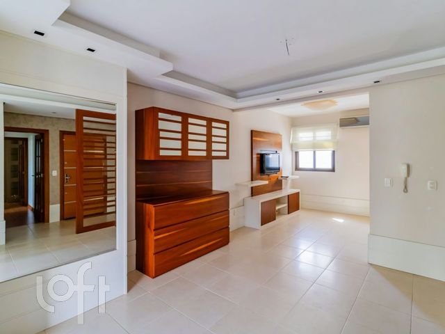 Apartamento com 84m², 2 dormitórios, 1 vaga, Independência em Porto Alegre