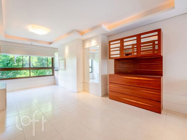 Apartamento com 84m², 2 dormitórios, 1 vaga, Independência em Porto Alegre