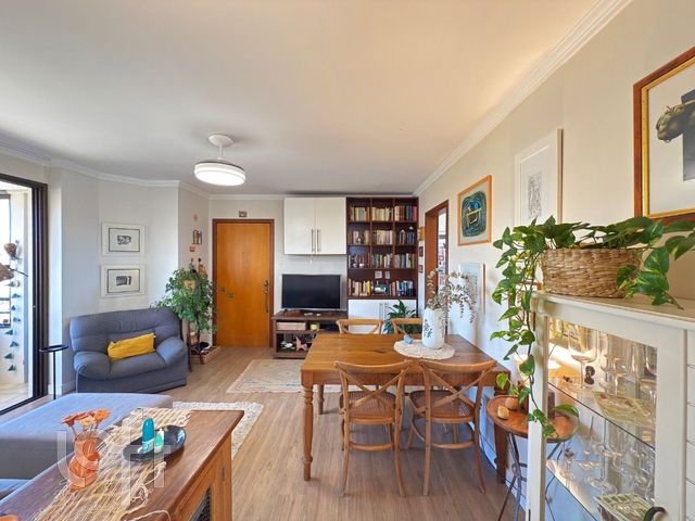 Apartamento com 96m², 3 dormitórios, 1 suíte, 1 vaga, Santana em Porto Alegre