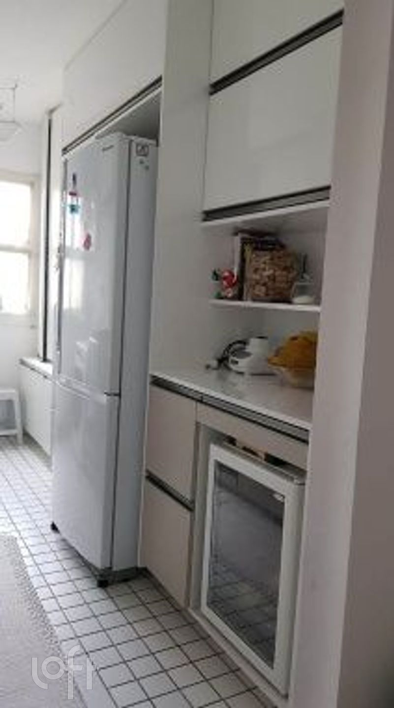 Apartamento à venda com 2 quartos, 74m² - Foto 11