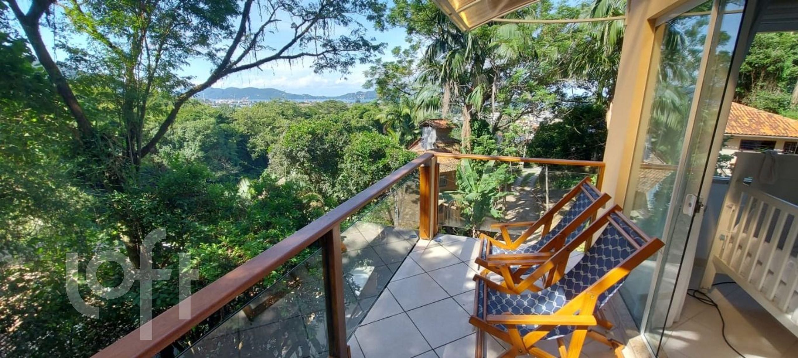 Casa à venda em Lagoa da Conceição com 200 m², 3 quartos, 1 suíte