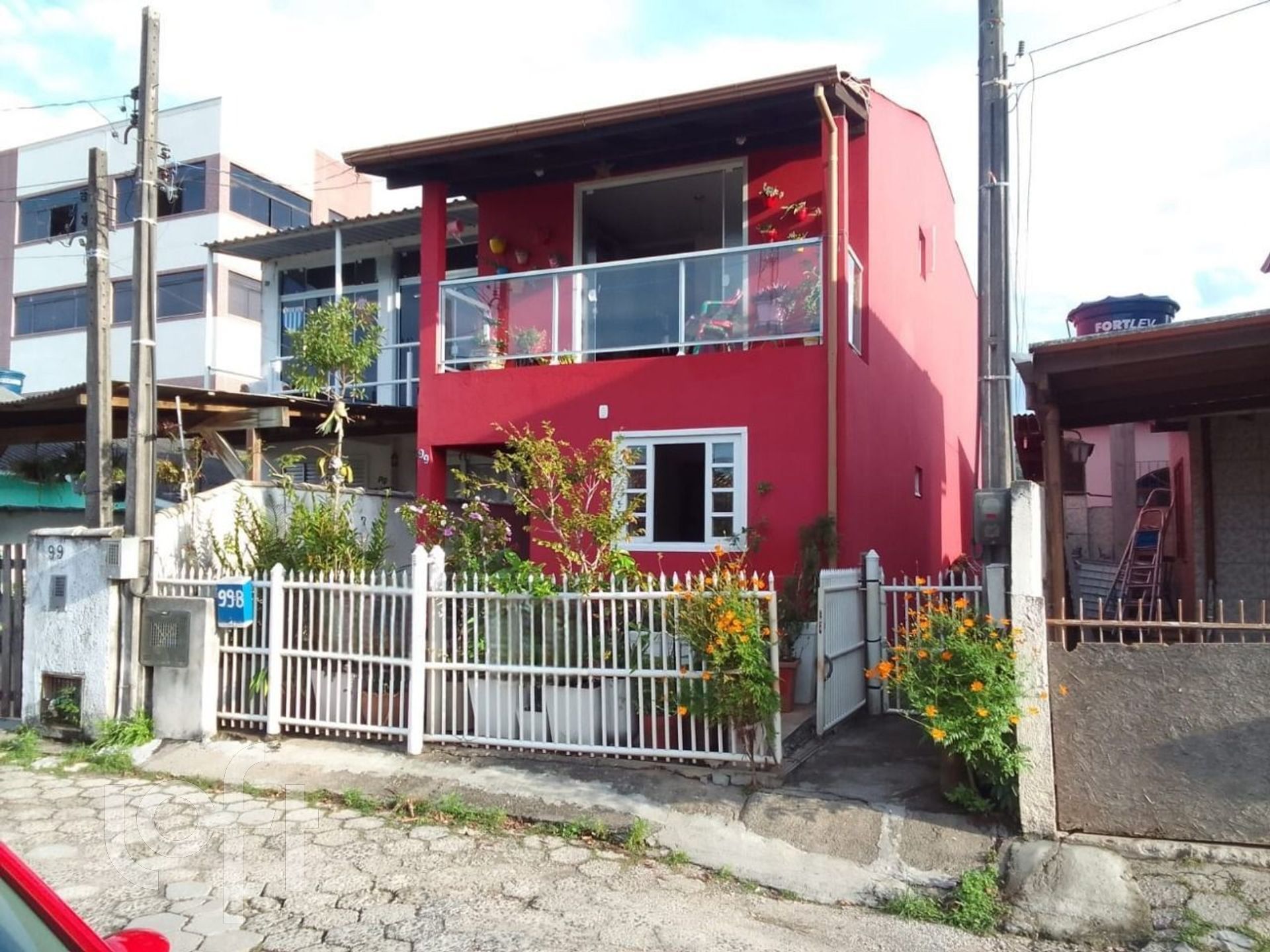 Casa à venda em Rio tavares central com 100 m², 2 quartos, 1 suíte, 1 vaga
