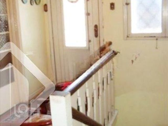 Casa com 222m², 3 dormitórios, 2 vagas, Petrópolis em Porto Alegre