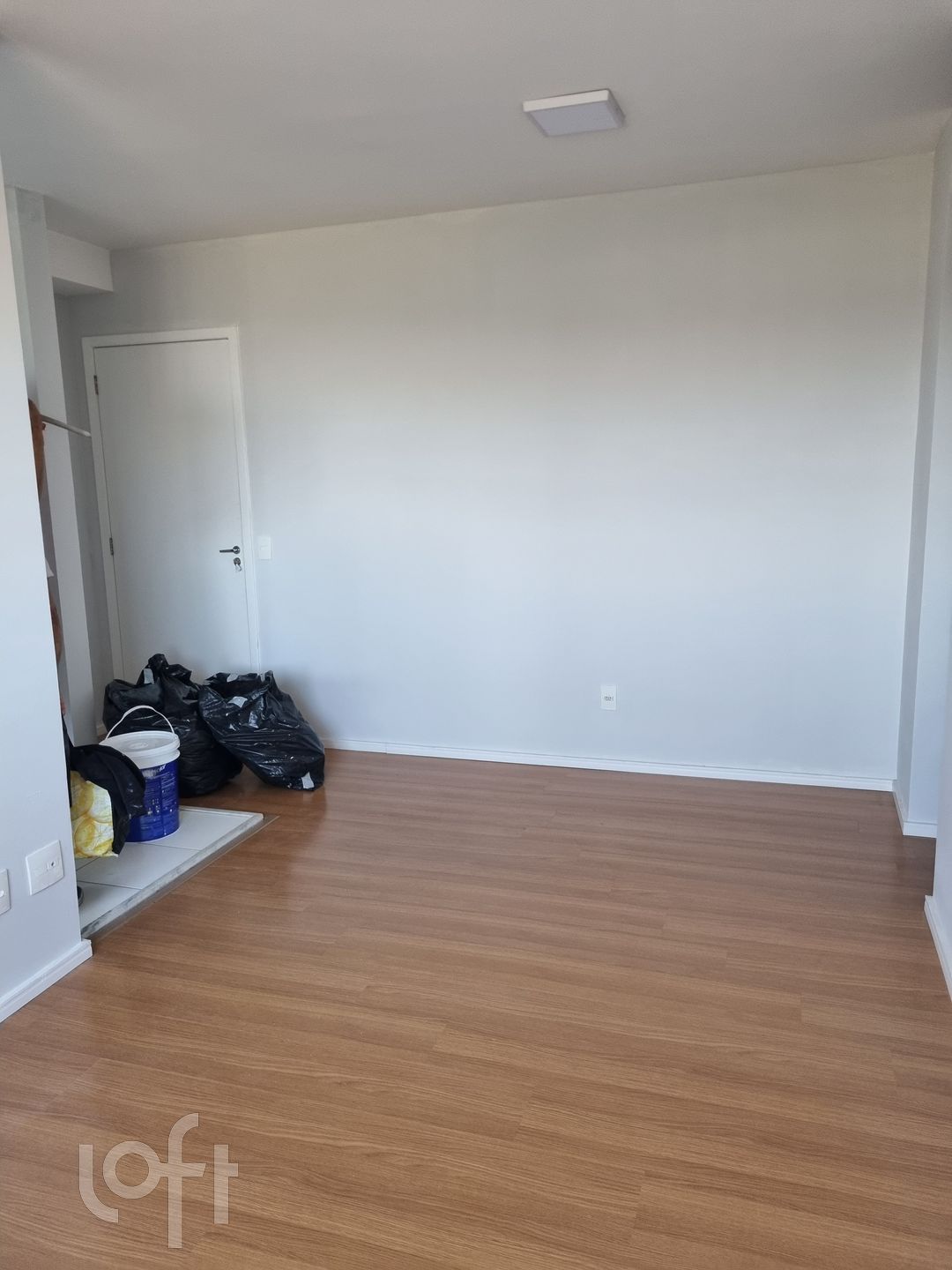 Apartamento à venda com 1 quarto, 35m² - Foto 2