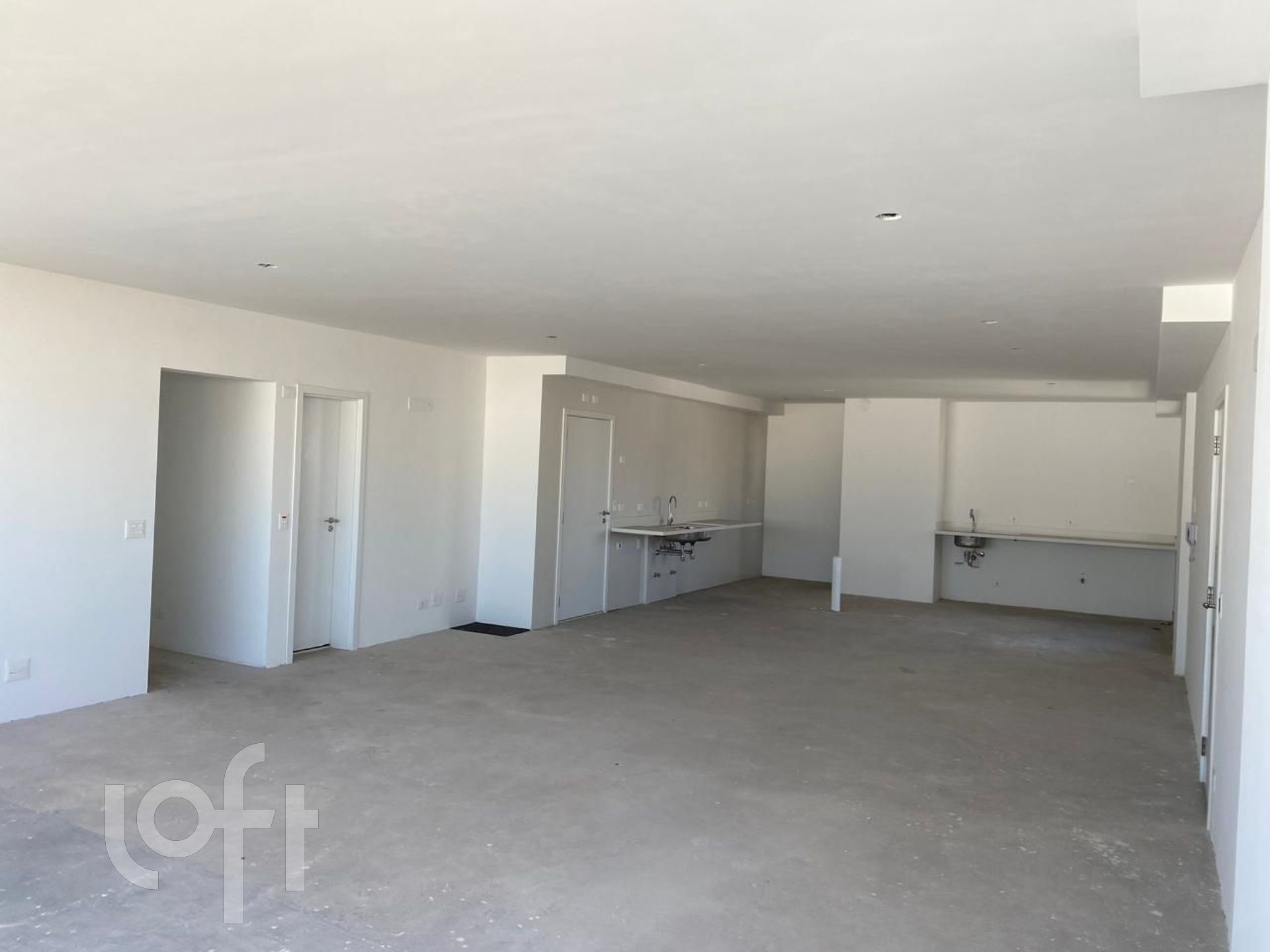 Apartamento à venda com 3 quartos, 181m² - Foto 1