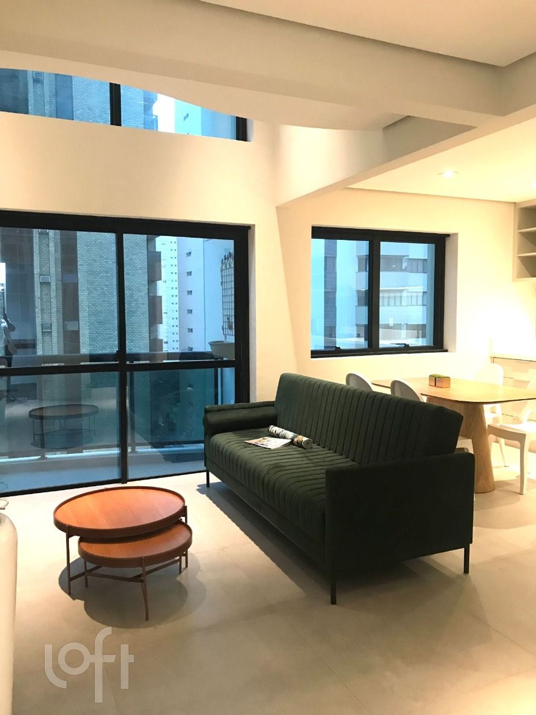 Apartamento à venda com 2 quartos, 70m² - Foto 1