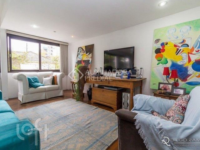 Apartamento com 143m², 4 dormitórios, 1 suíte, 1 vaga, Higienópolis em Porto Alegre