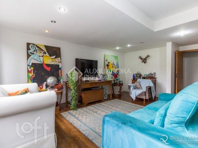 Apartamento com 143m², 4 dormitórios, 1 suíte, 1 vaga, Higienópolis em Porto Alegre