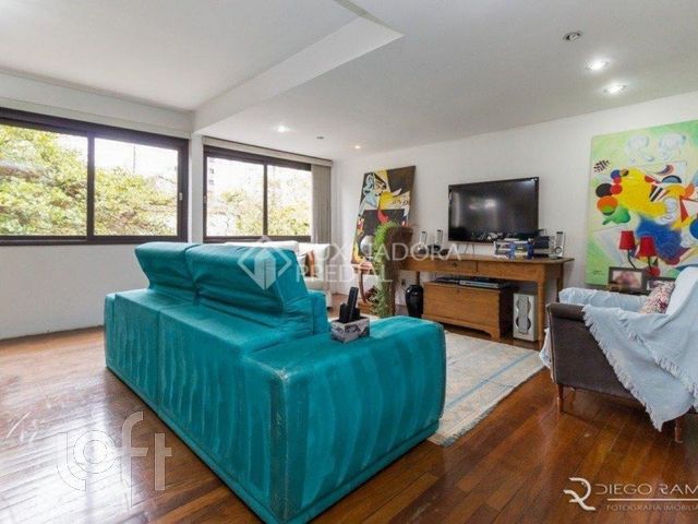 Apartamento com 143m², 4 dormitórios, 1 suíte, 1 vaga, Higienópolis em Porto Alegre