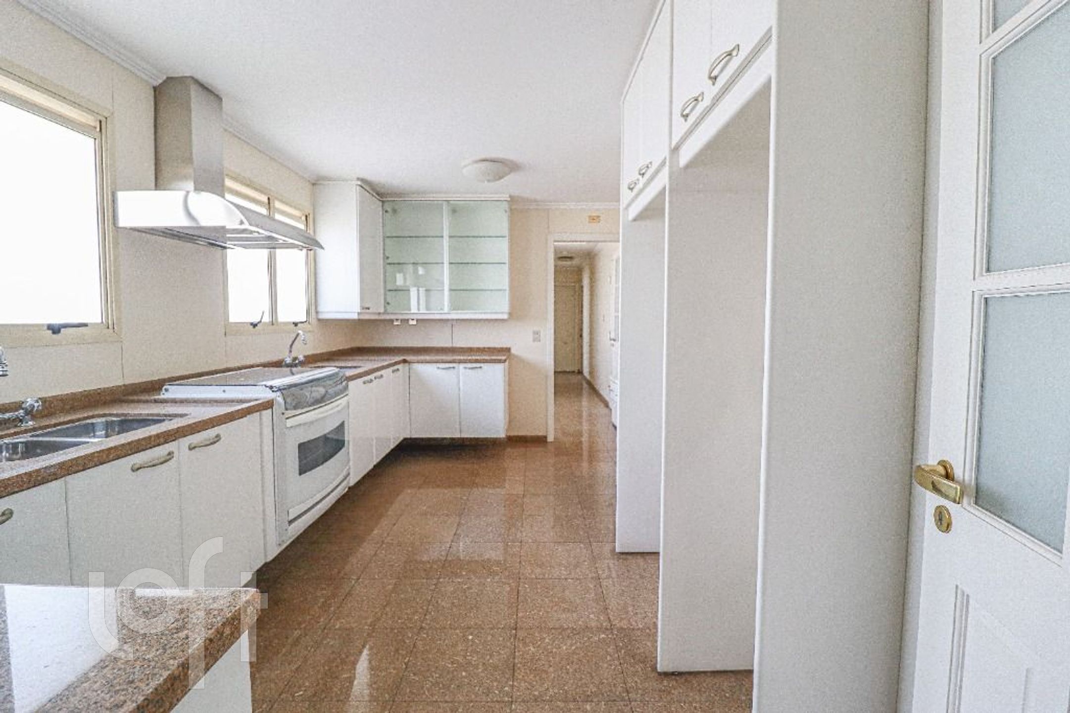 Apartamento à venda com 4 quartos, 317m² - Foto 33