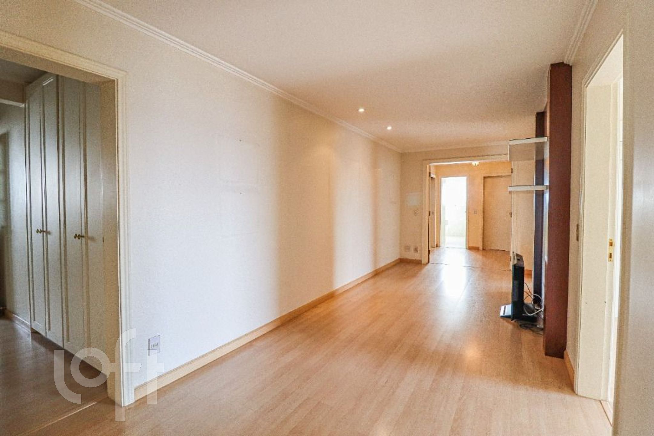 Apartamento à venda com 4 quartos, 317m² - Foto 19