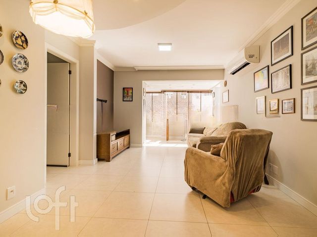 Apartamento com 109m², 3 dormitórios, 1 suíte, 1 vaga, Cristo Redentor em Porto Alegre