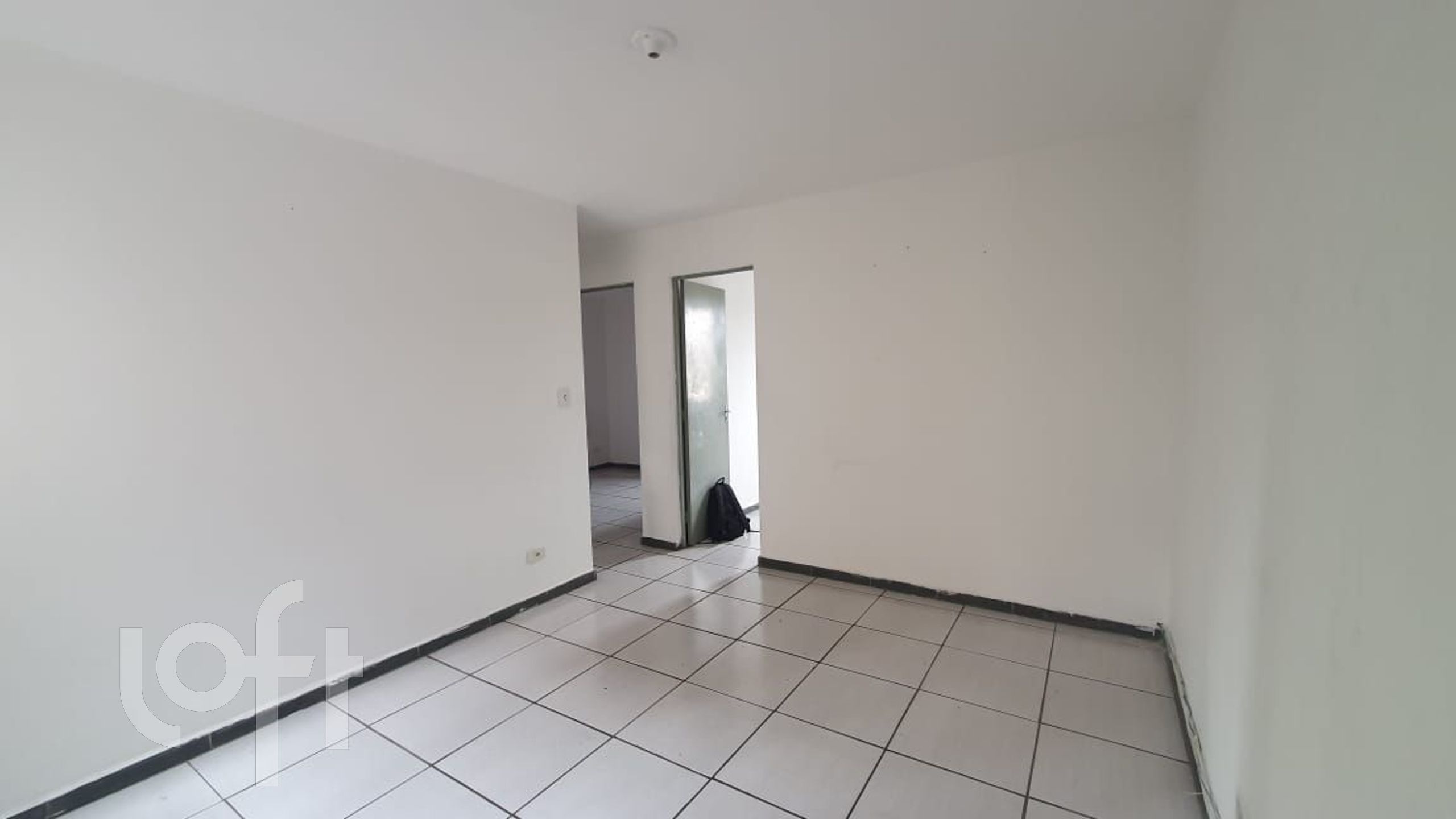 Apartamento à venda com 2 quartos, 46m² - Foto 2