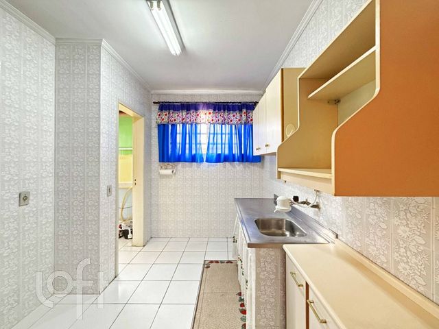 Apartamento com 90m², 3 dormitórios, 1 vaga, Floresta em Porto Alegre