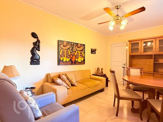 Apartamento com 90m², 3 dormitórios, 1 vaga, Floresta em Porto Alegre