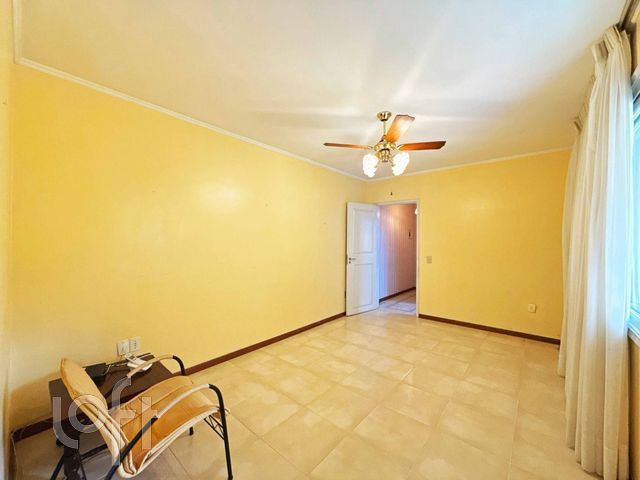 Apartamento com 90m², 3 dormitórios, 1 vaga, Floresta em Porto Alegre