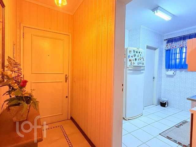 Apartamento com 90m², 3 dormitórios, 1 vaga, Floresta em Porto Alegre