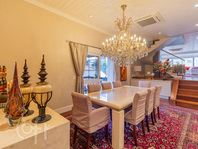 Apartamento com 468m², 3 dormitórios, 3 suítes, 4 vagas, Auxiliadora em Porto Alegre