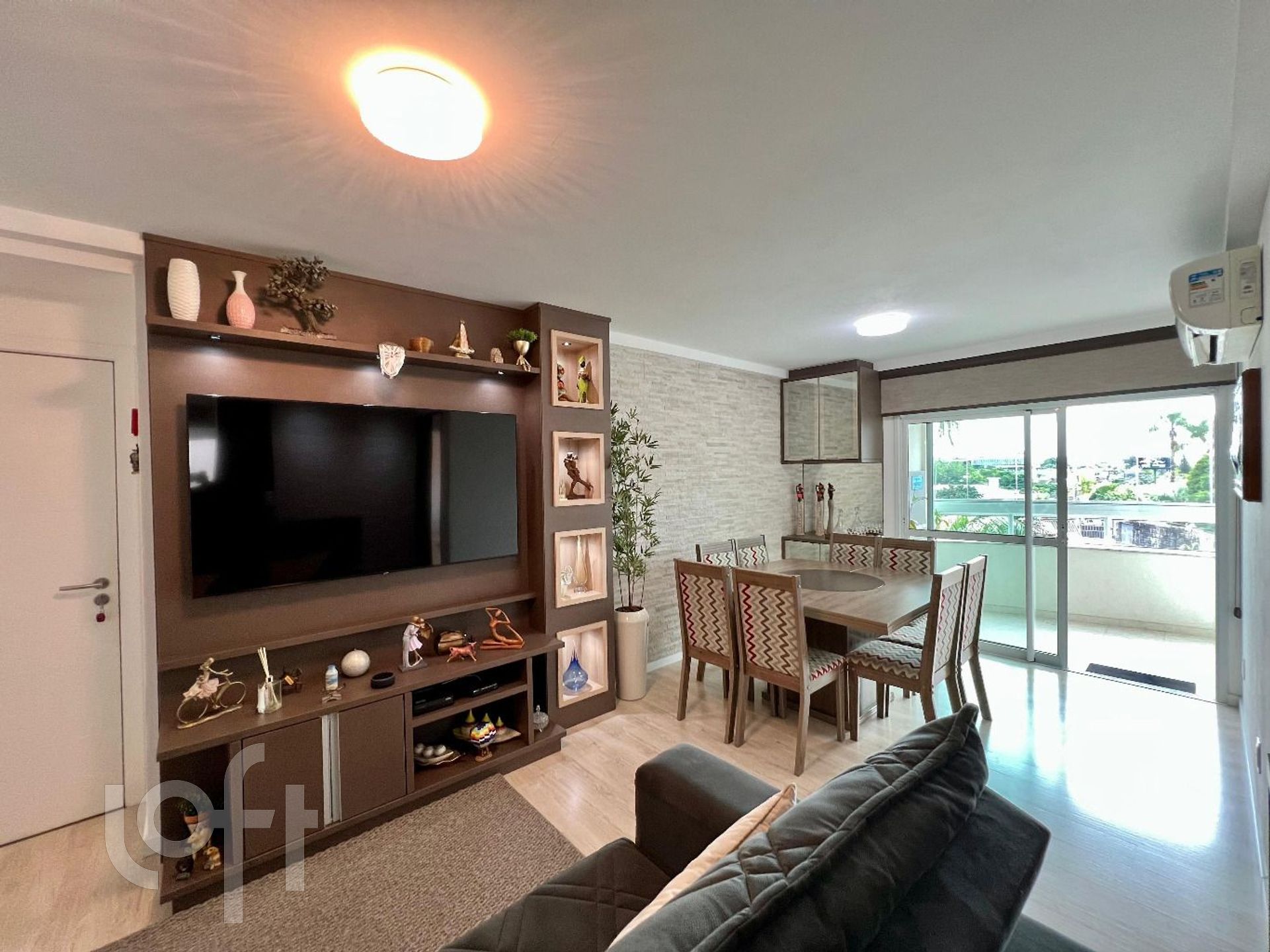 Apartamento à venda em Itacorubi com 77 m², 2 quartos, 1 suíte, 1 vaga