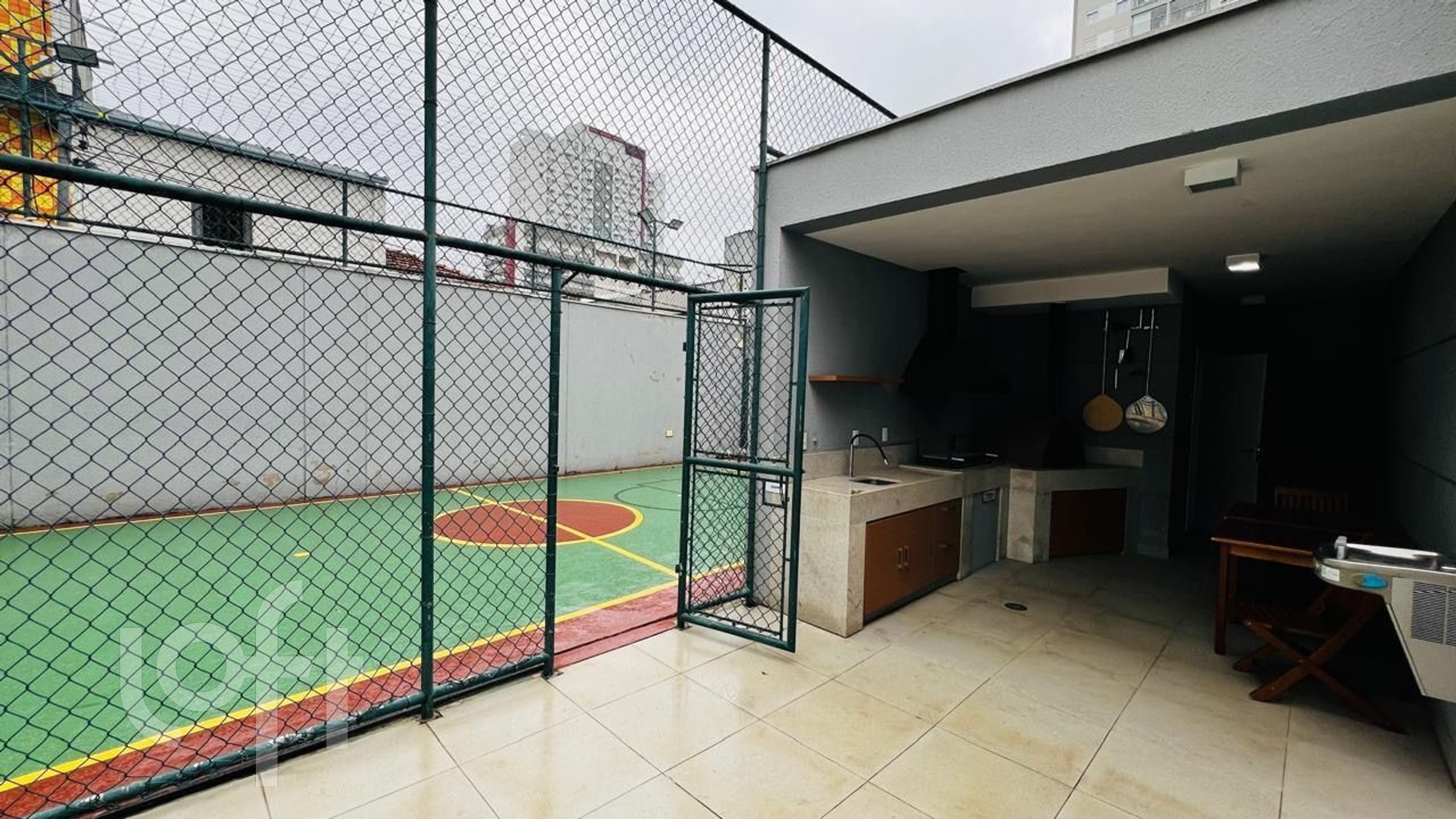 Apartamento à venda com 2 quartos, 80m² - Foto 32