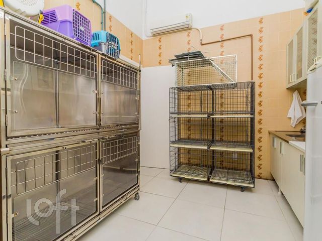 Casa com 144m², 3 dormitórios, 1 suíte, 2 vagas, Petrópolis em Porto Alegre