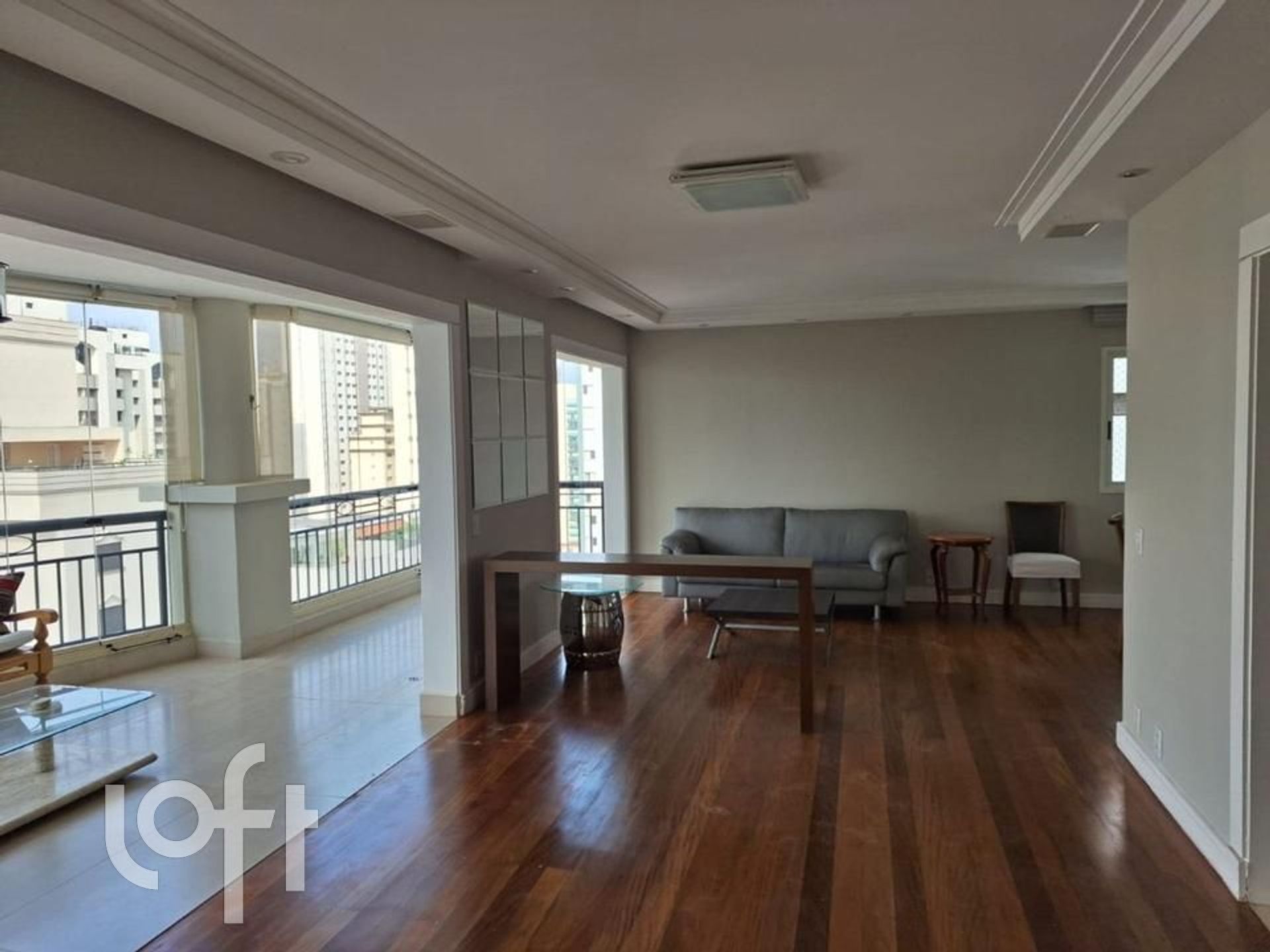 Apartamento à venda com 3 quartos, 200m² - Foto 1