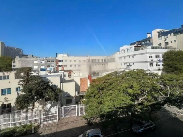 Apartamento com 109m², 3 dormitórios, 1 vaga, Petrópolis em Porto Alegre