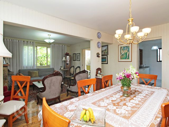 Casa com 314m², 5 dormitórios, 2 vagas, Cristo Redentor em Porto Alegre