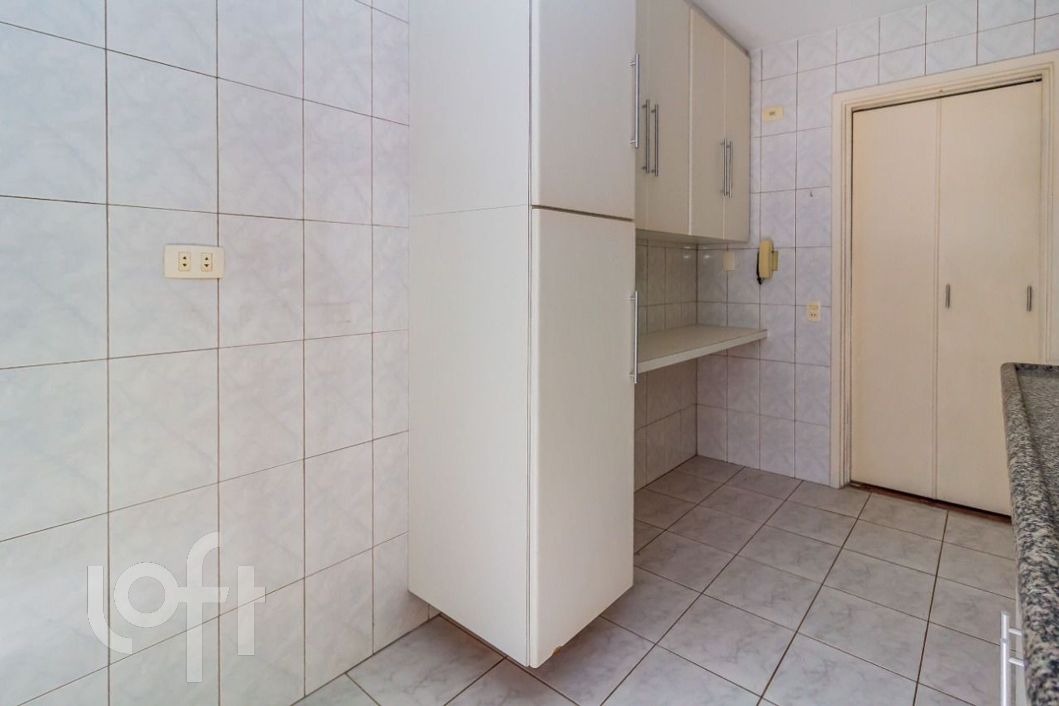 Apartamento à venda com 2 quartos, 70m² - Foto 12