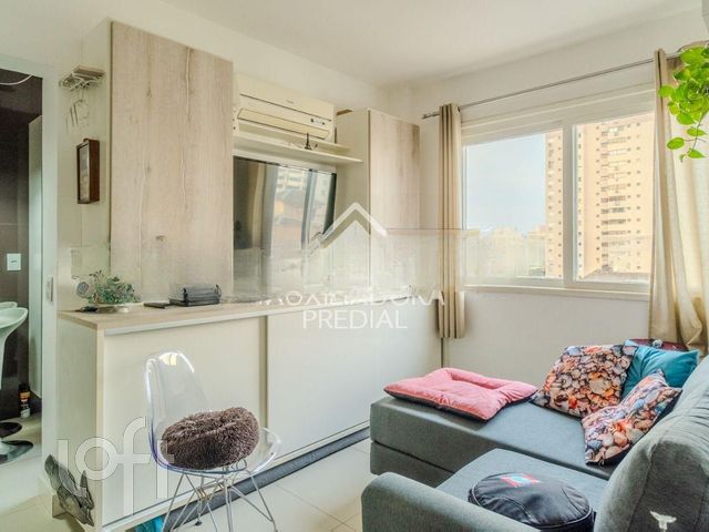 Apartamento com 79m², 2 dormitórios, 1 vaga, Santana em Porto Alegre