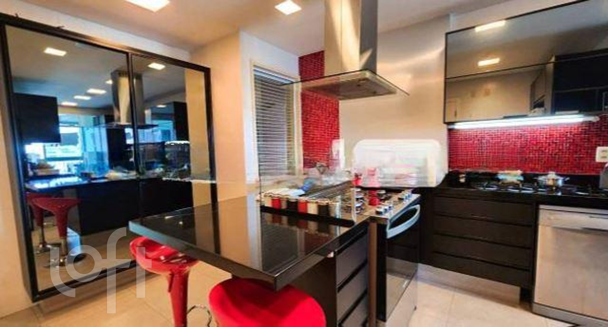 Apartamento à venda com 4 quartos, 250m² - Foto 2