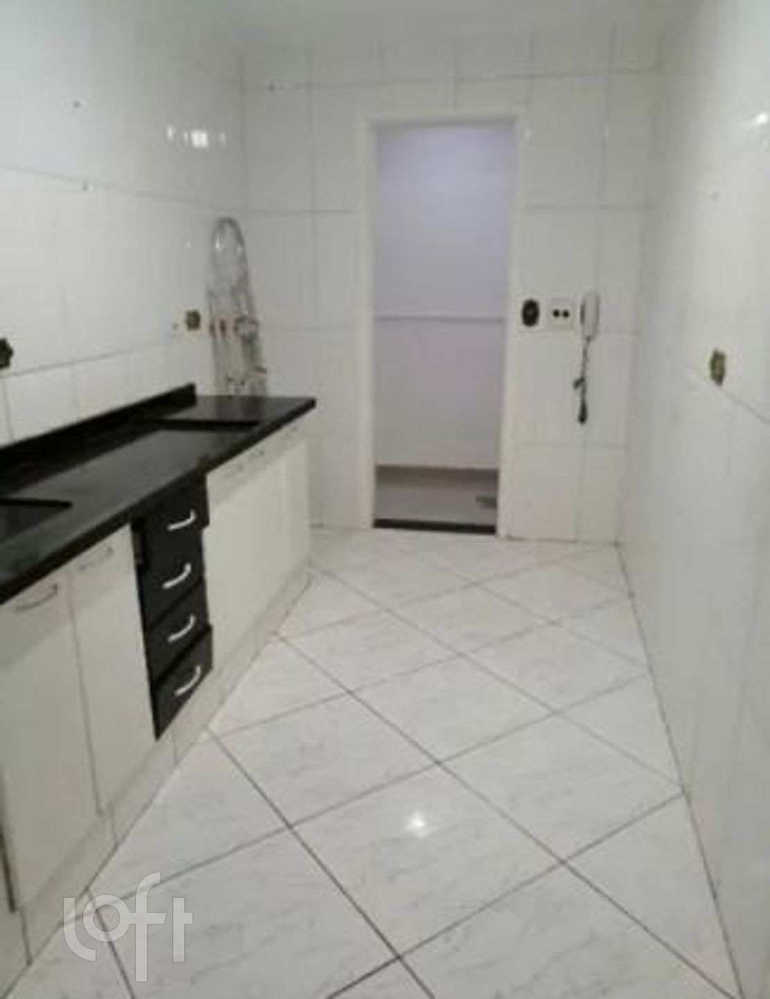 Apartamento à venda com 3 quartos, 70m² - Foto 4