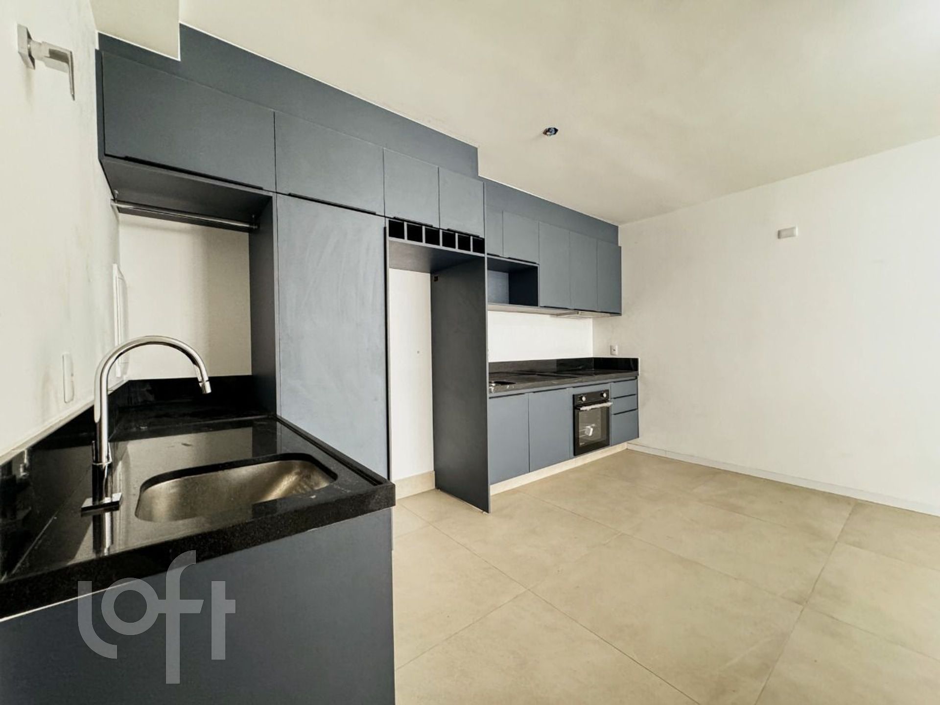 Apartamento à venda com 2 quartos, 68m² - Foto 4