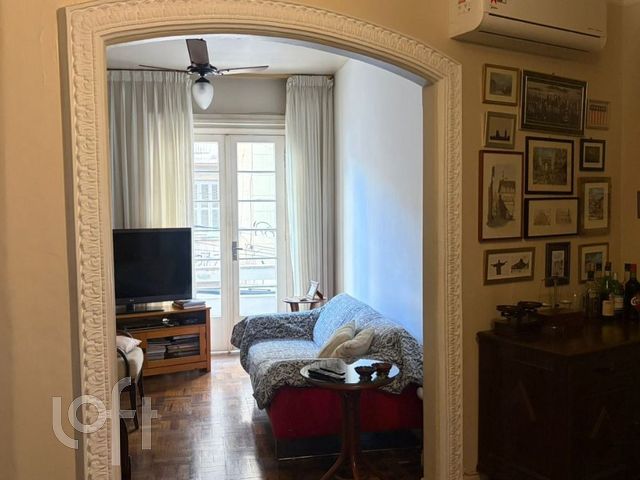Apartamento com 121m², 4 dormitórios, Independência em Porto Alegre