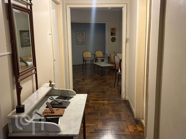 Apartamento com 121m², 4 dormitórios, Independência em Porto Alegre