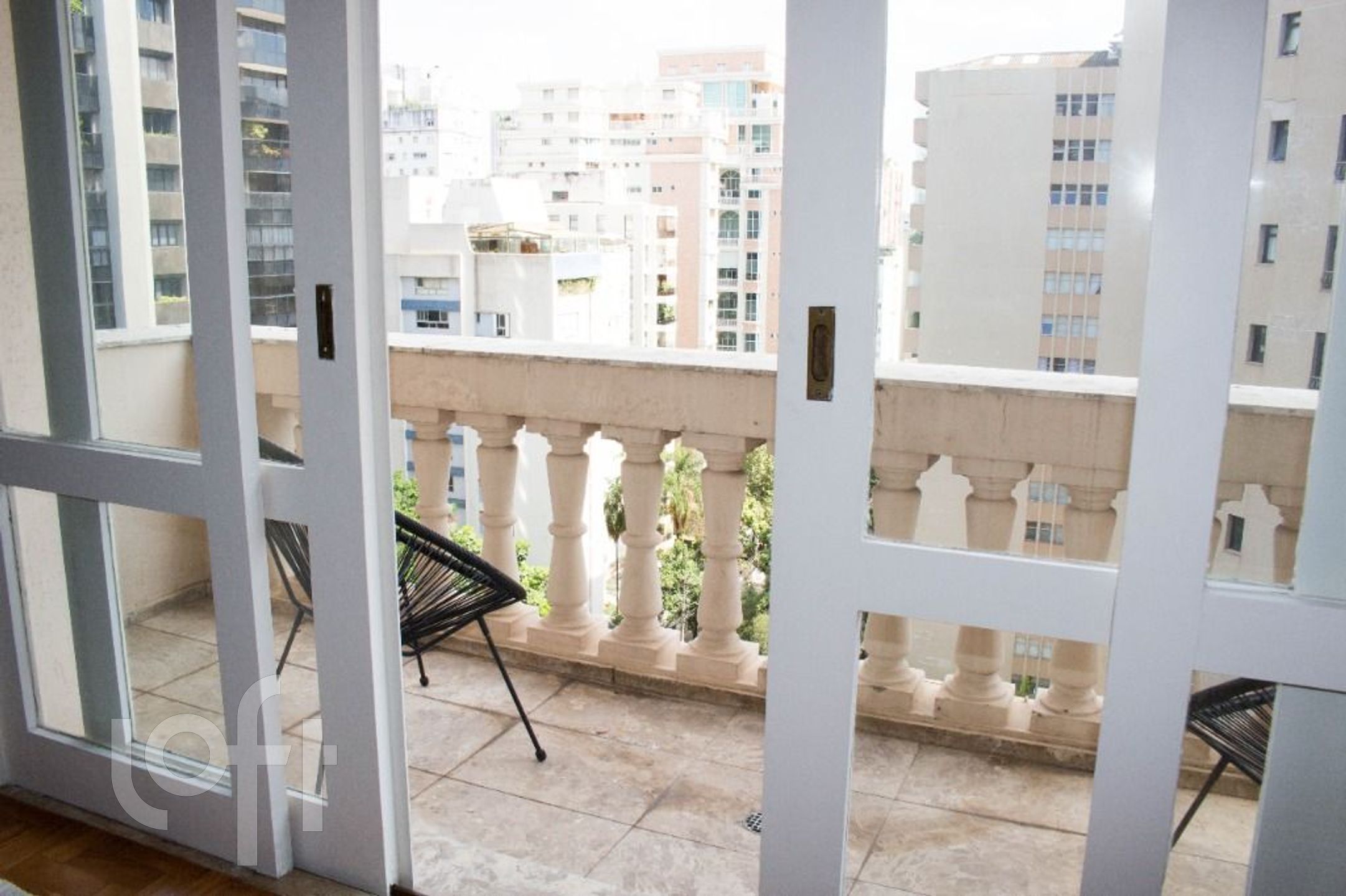 Apartamento à venda com 2 quartos, 115m² - Foto 3