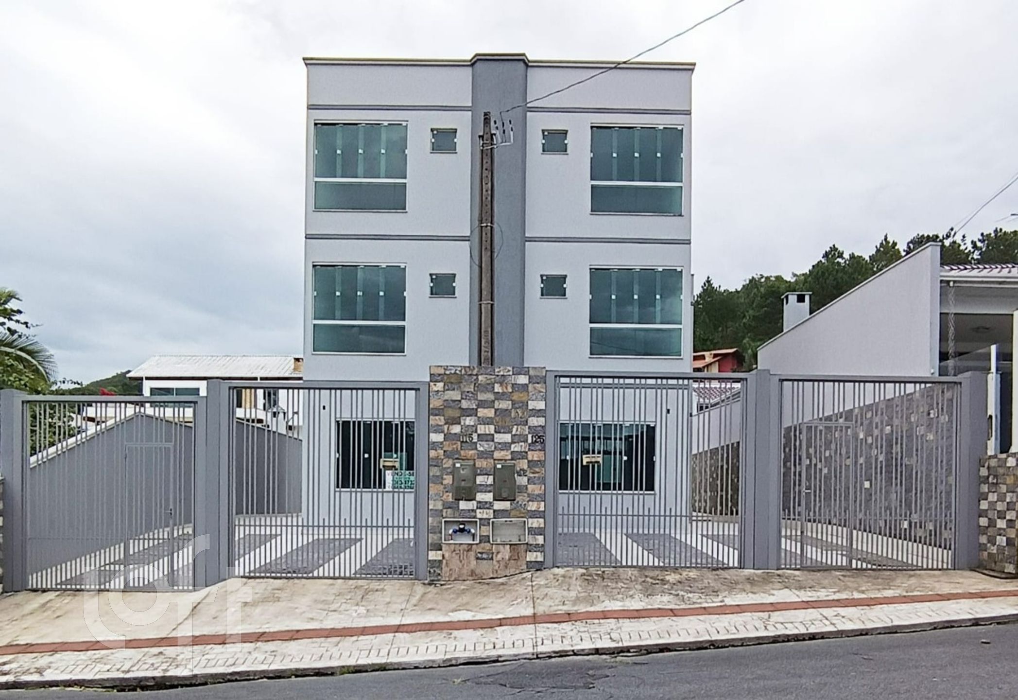 Casa Residencial com 130m², 3 quartos, 3 suítes, 3 garagens, no bairro Ariribá em Balneário Camboriú